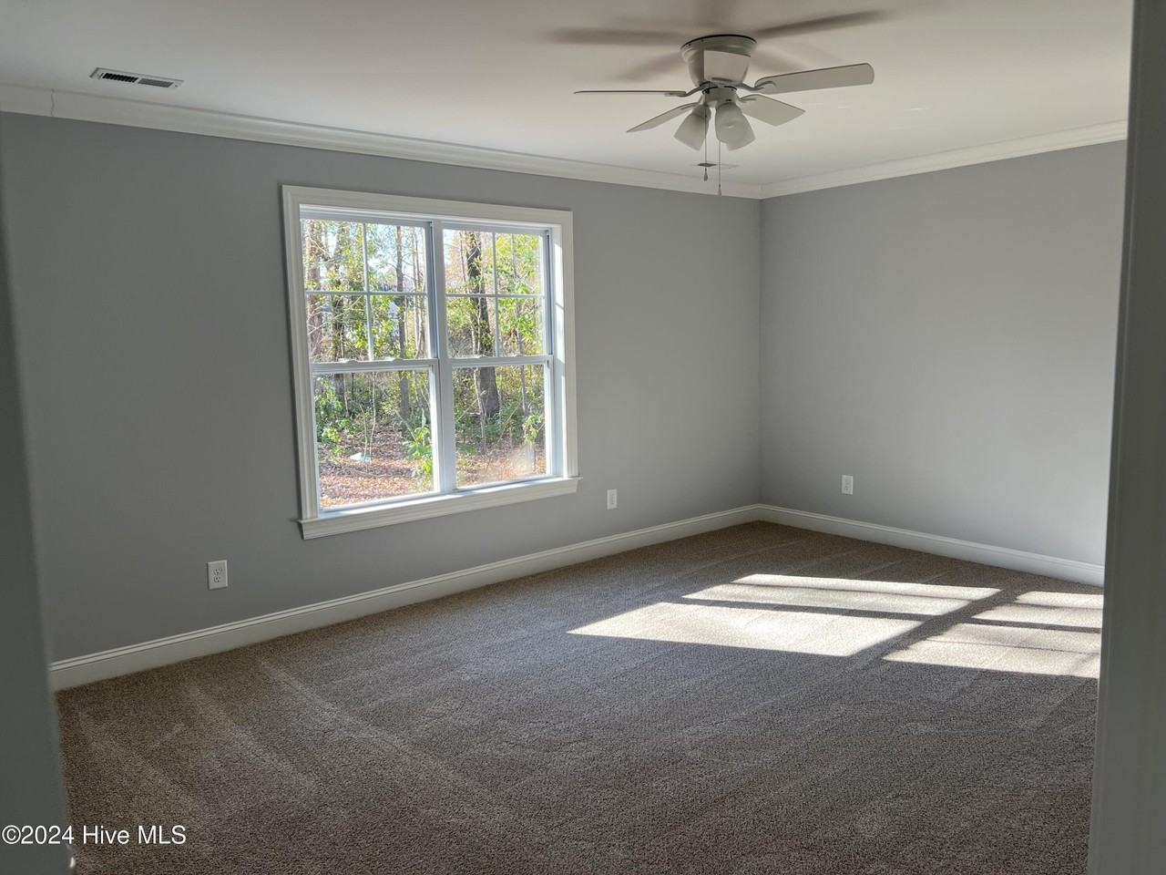 1209 Hunley Ct - Photo 5 of 12
