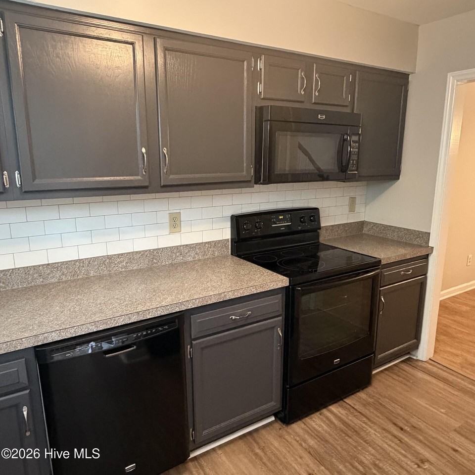 1223 Ash Cir - Photo 5 of 21