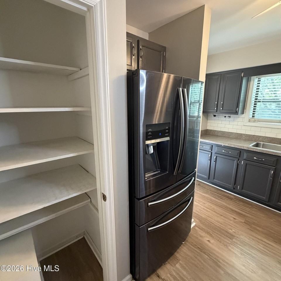 1223 Ash Cir - Photo 7 of 21