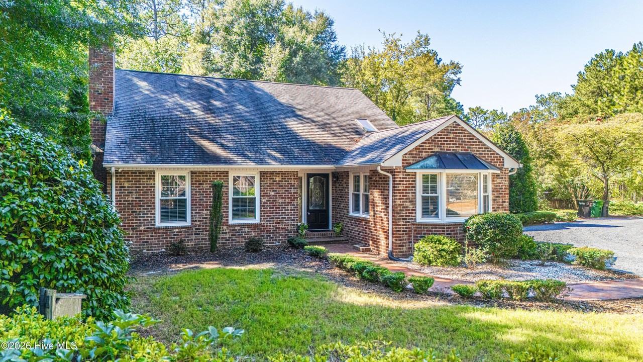 179 Thorne Rd - Photo 2 of 50