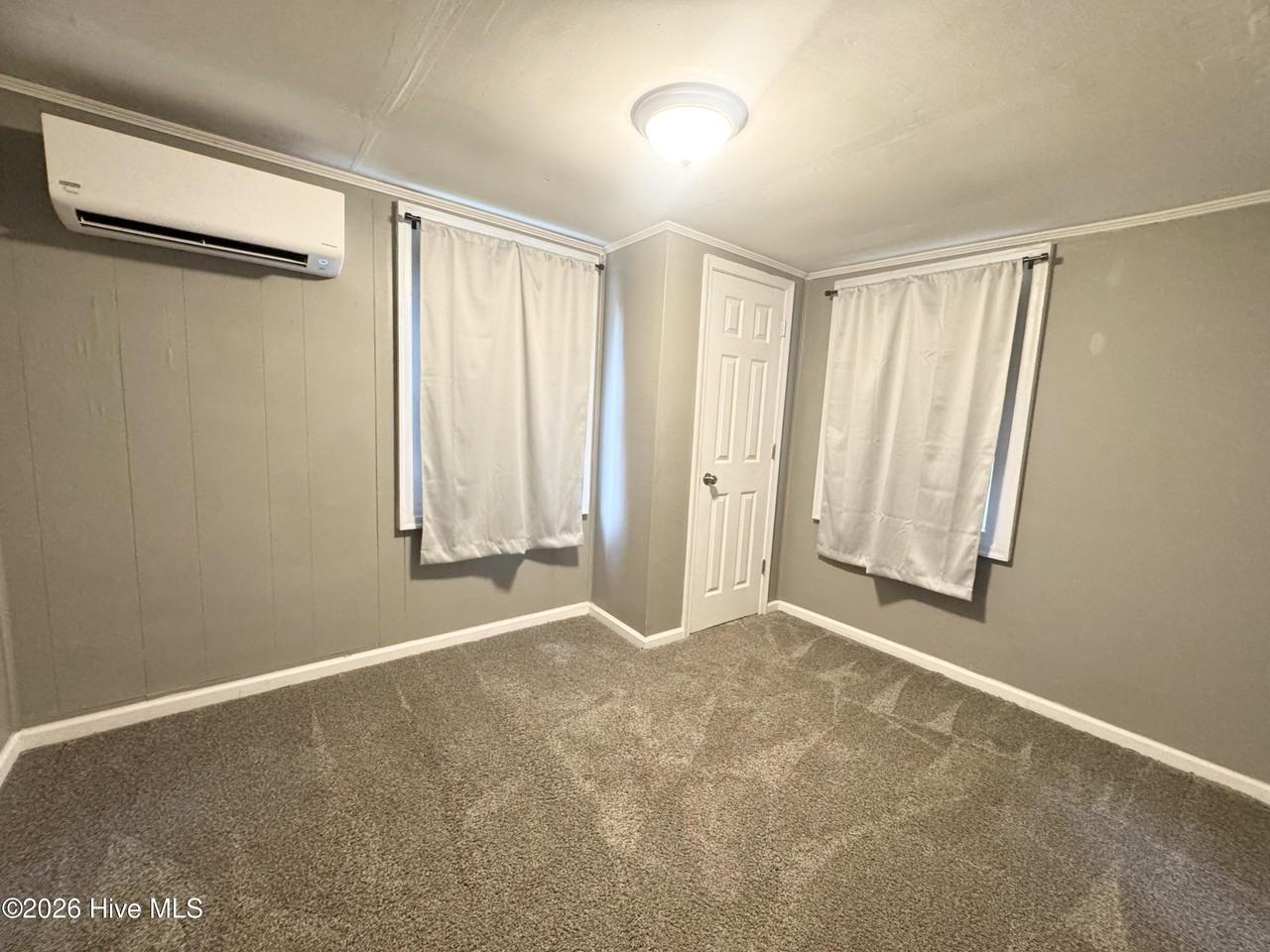 204 Pinewood Ave - Photo 6 of 12