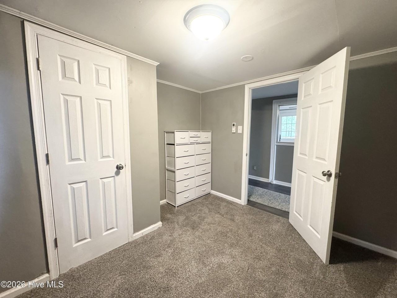 204 Pinewood Ave - Photo 7 of 12