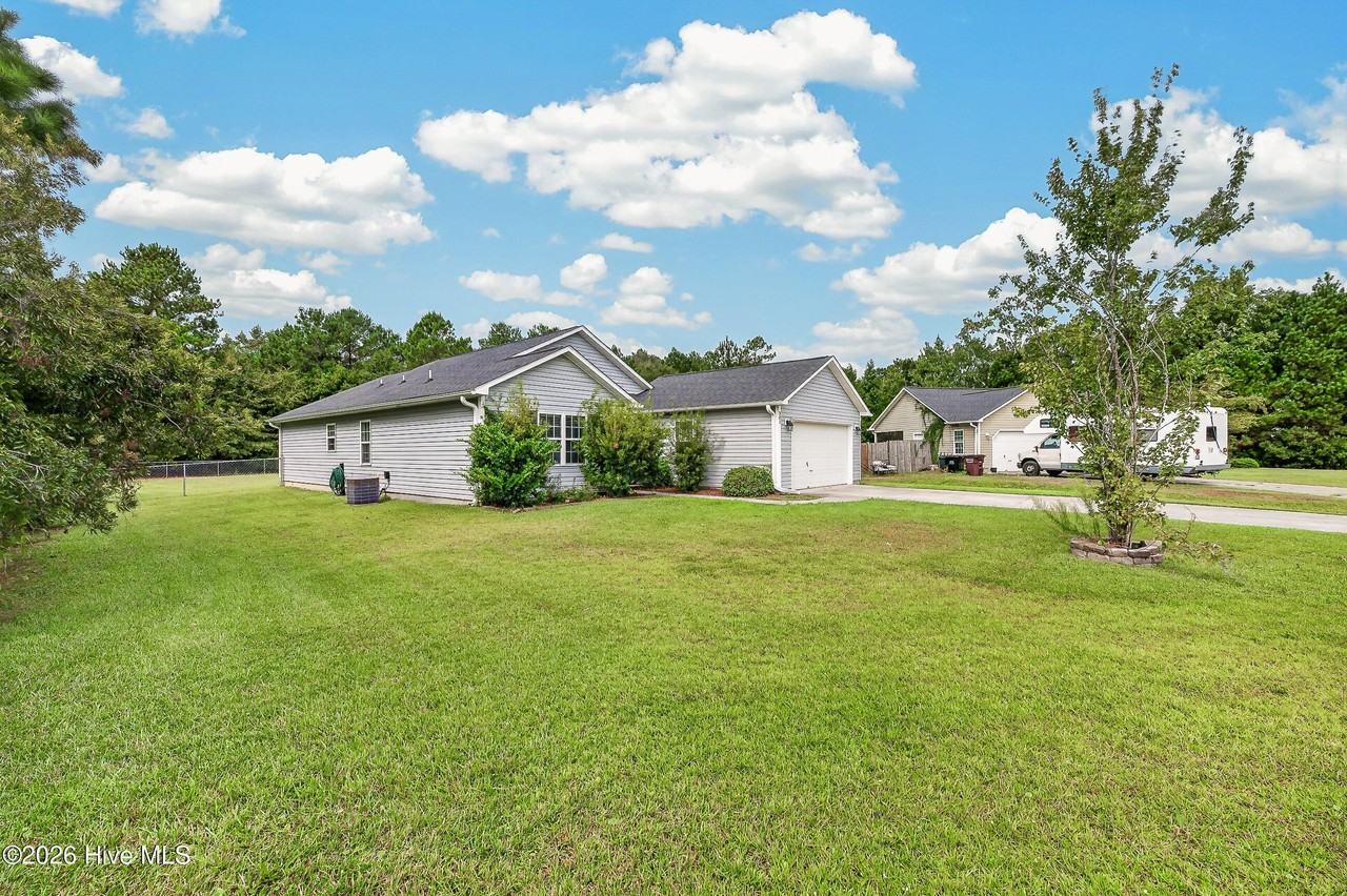 305 N Elisa Ln - Photo 2 of 28