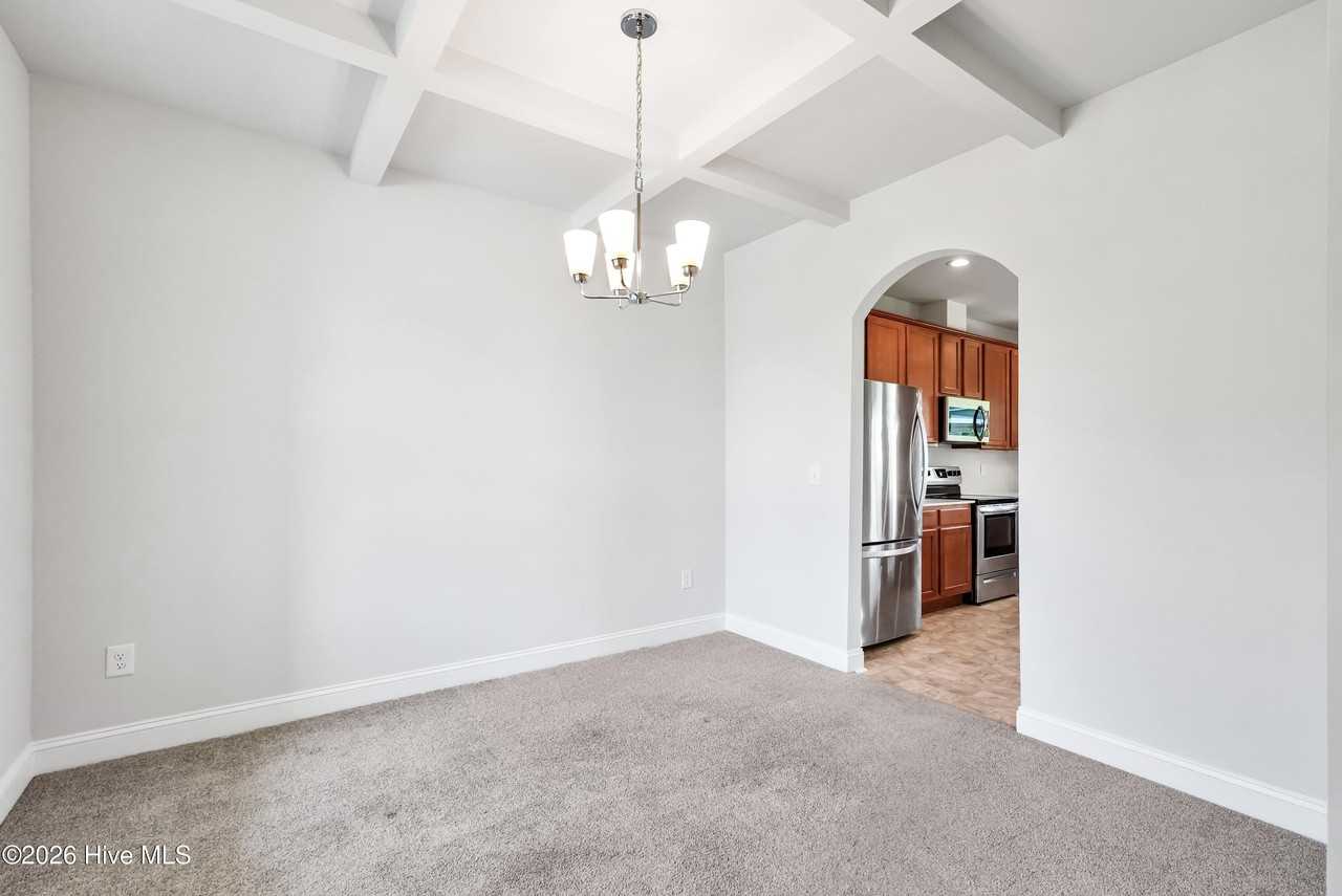 266 E Red Head Cir - Photo 7 of 36