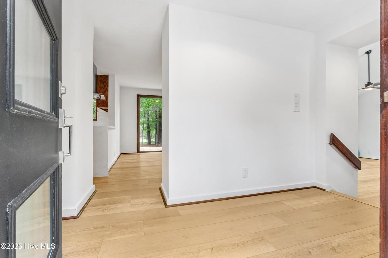 916 Rays Bridge Rd - Photo 2 of 27