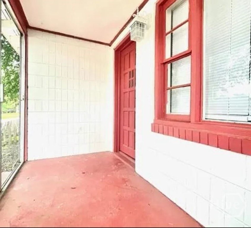 1312 Love St - Photo 2 of 18