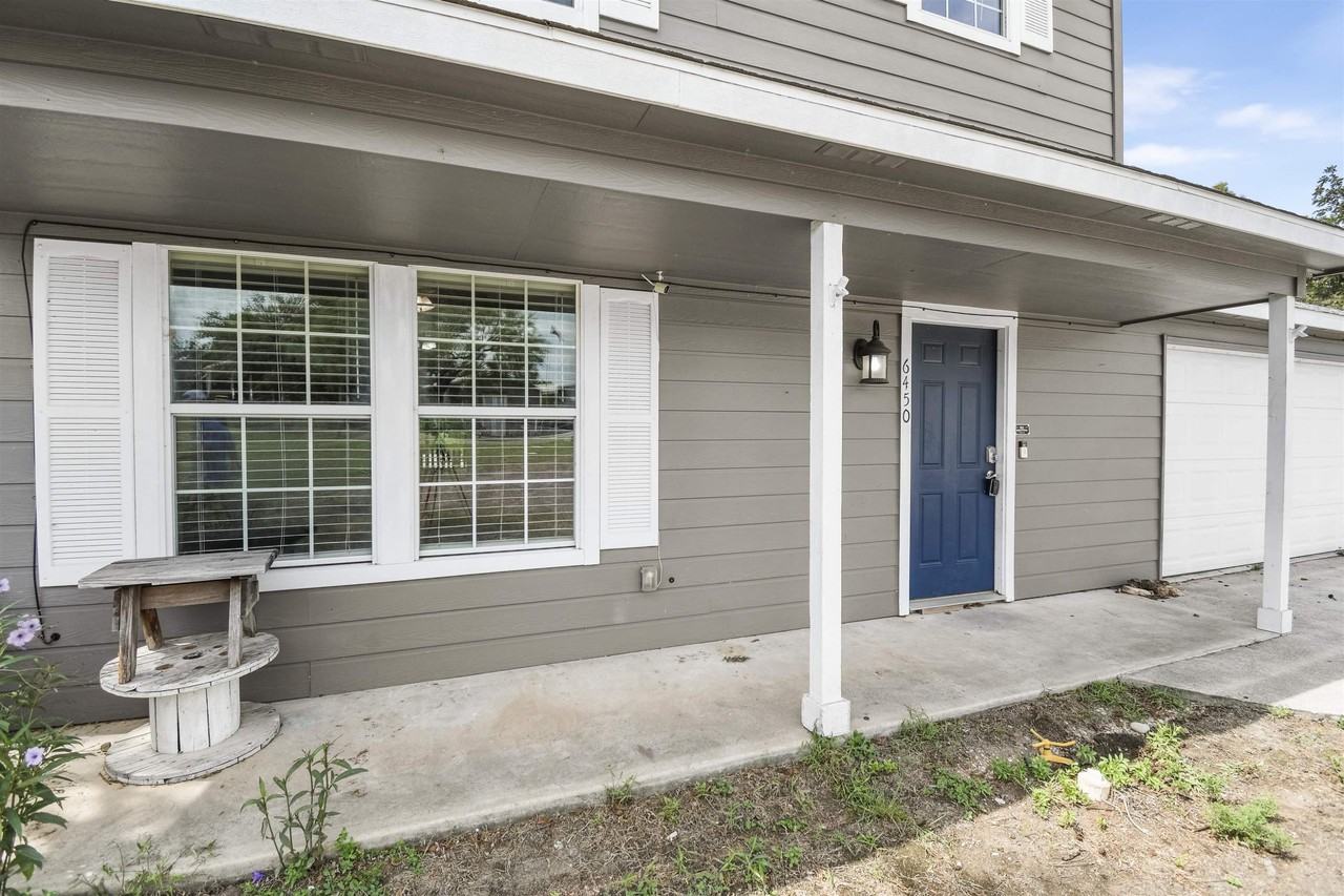 6450 River Oaks Dr - Photo 3 of 30