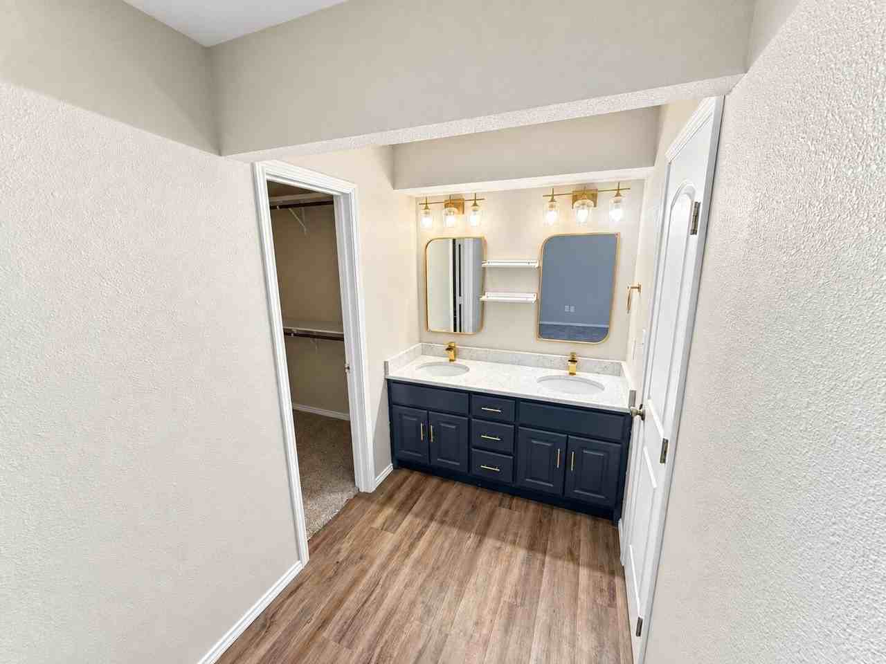 5205 91st St - Photo 6 of 11