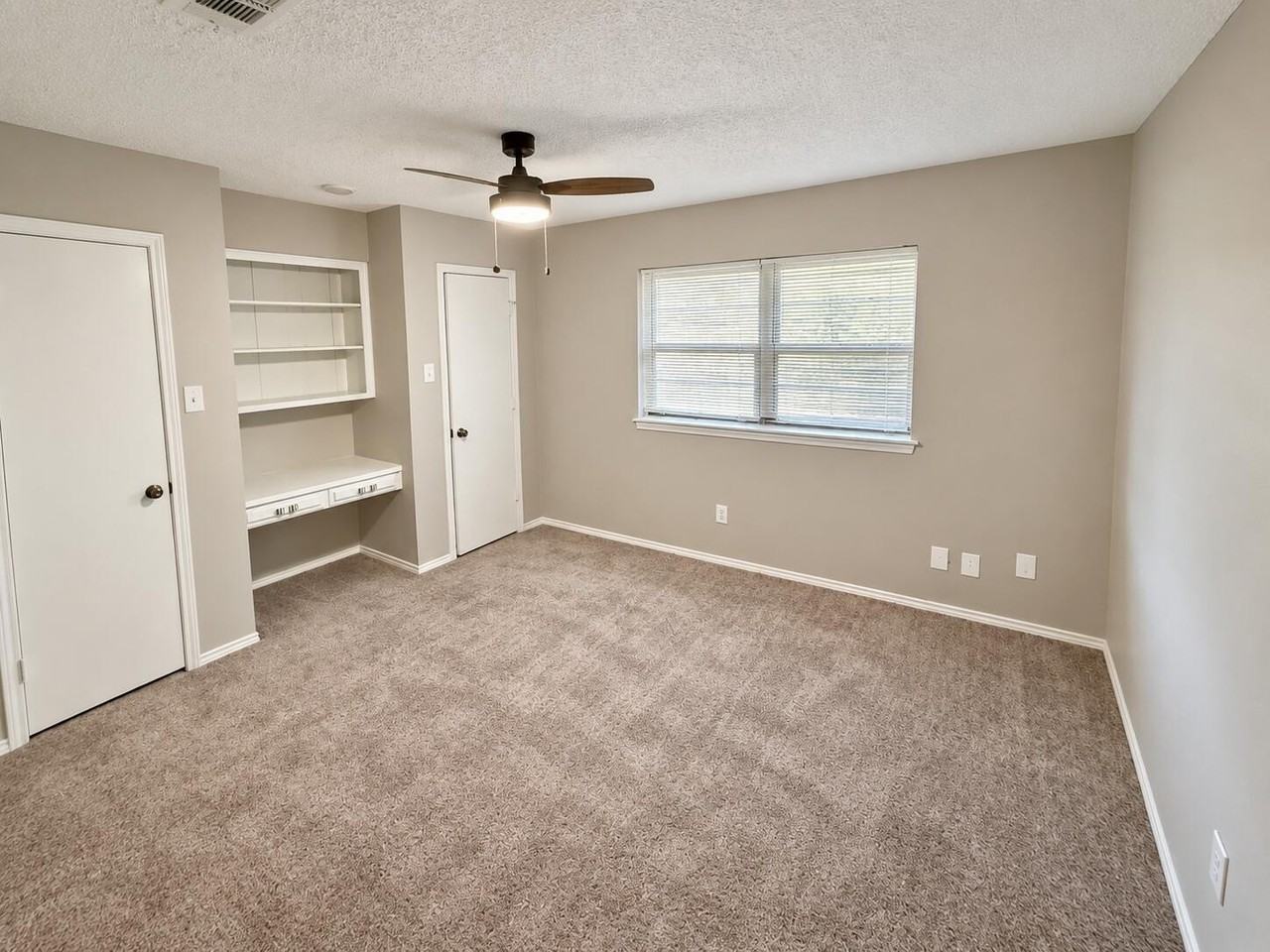 5205 91st St - Photo 7 of 11