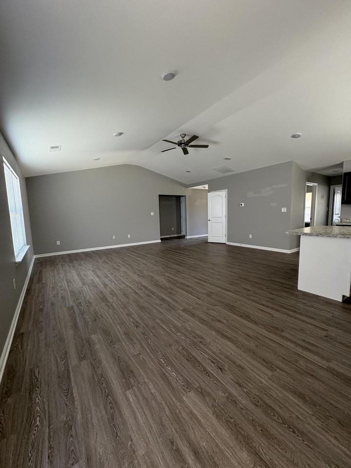 209 Candy Apple Ln - Photo 3 of 19