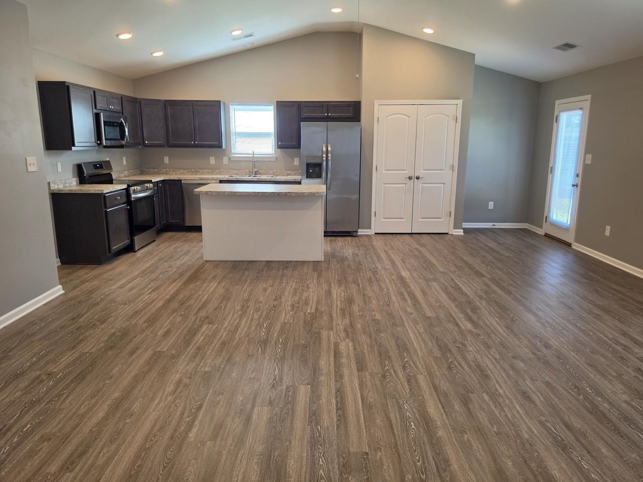 209 Candy Apple Ln - Photo 4 of 19
