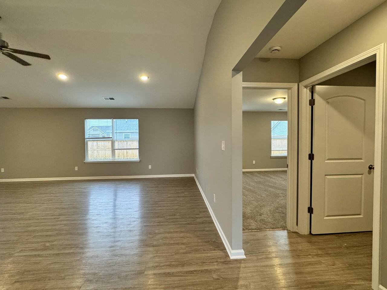 8089 Driftwood Loop - Photo 7 of 17