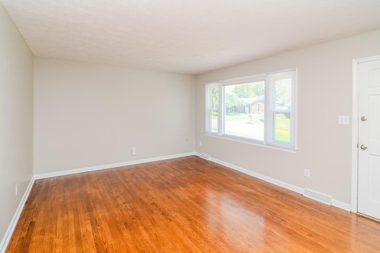 632A Waldo Way - Photo 4 of 48