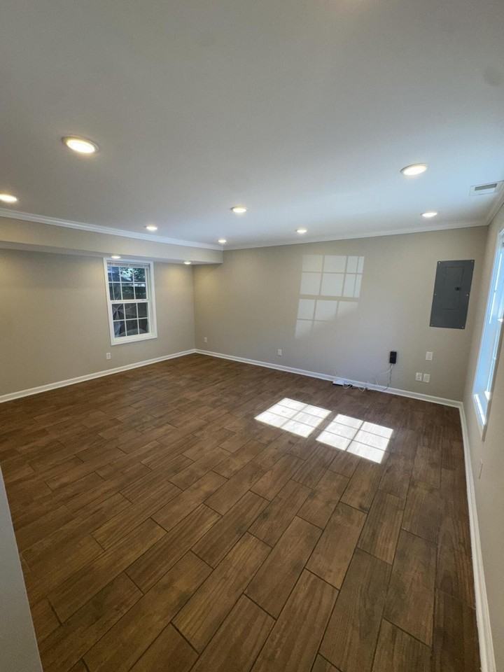 439 Hawkins Ave - Photo 3 of 19