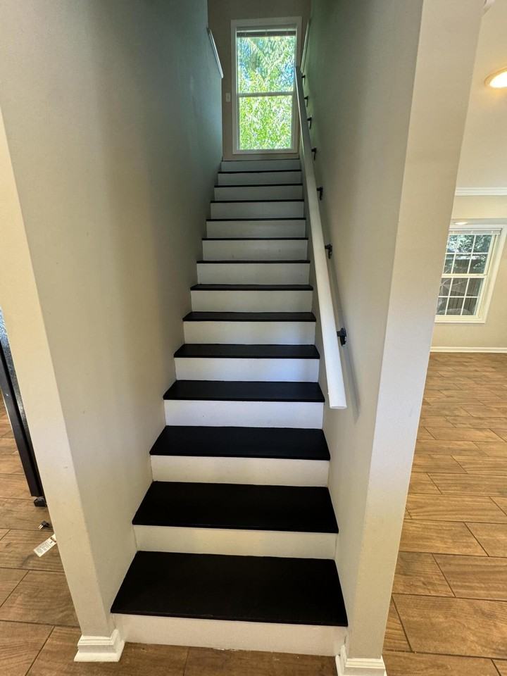 439 Hawkins Ave - Photo 4 of 19