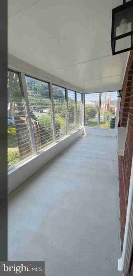 6605 Hansford St - Photo 3 of 34