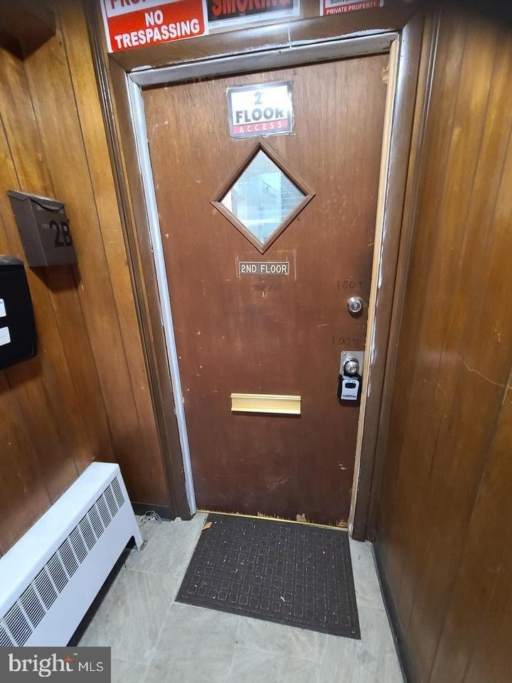 228 Long Ln - Photo 4 of 23
