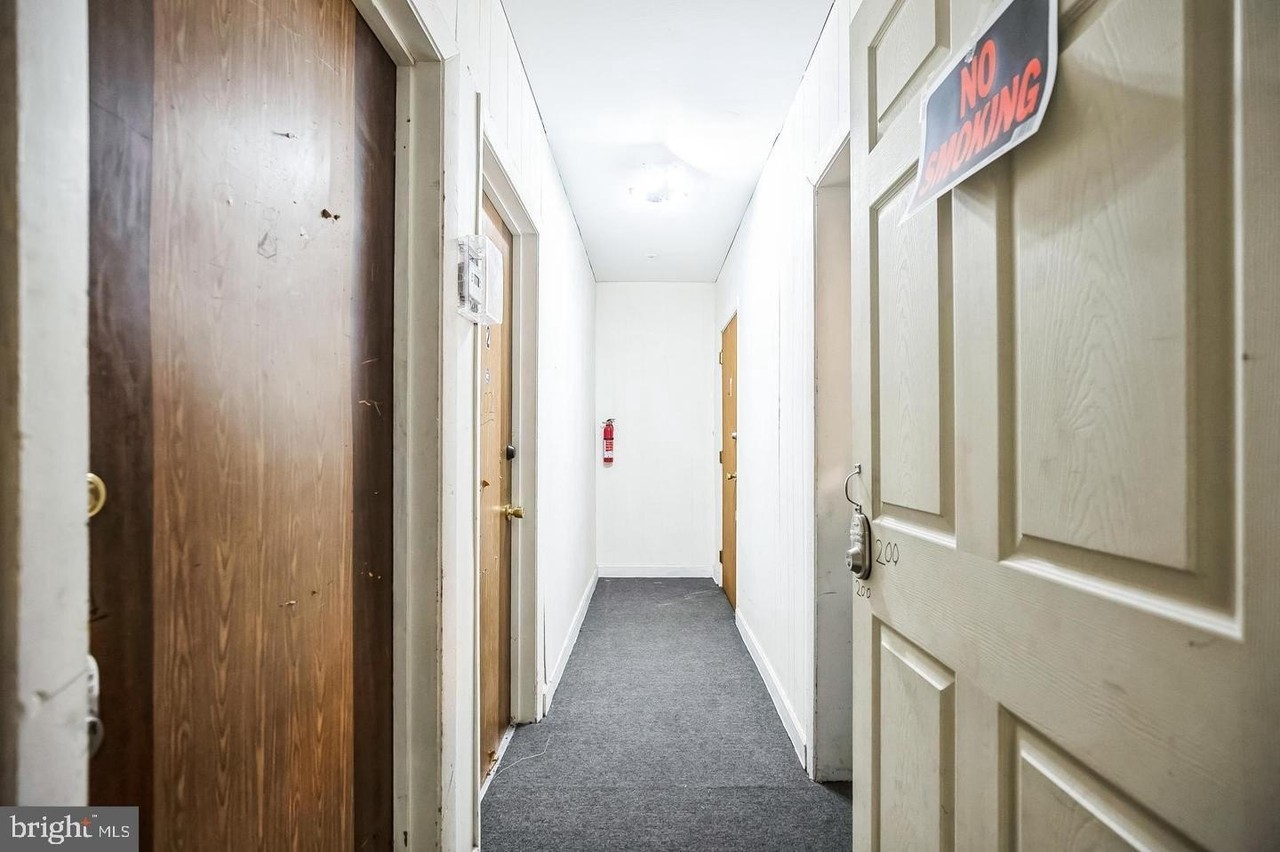 228 Long Ln - Photo 7 of 23