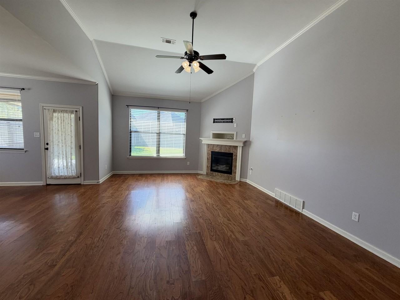12433 Dusty Field Rd - Photo 4 of 21
