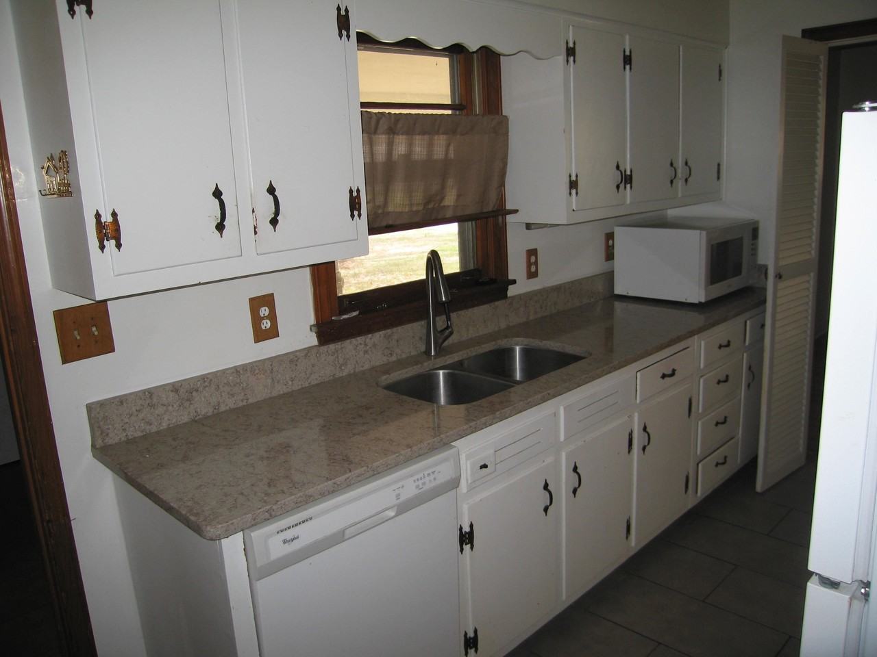5055 HOWARD PLACE St - Photo 3 of 9