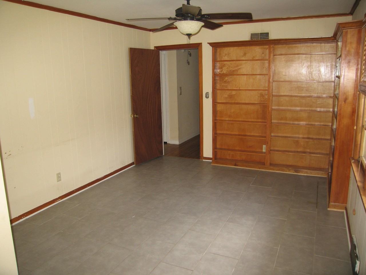 5055 HOWARD PLACE St - Photo 4 of 9