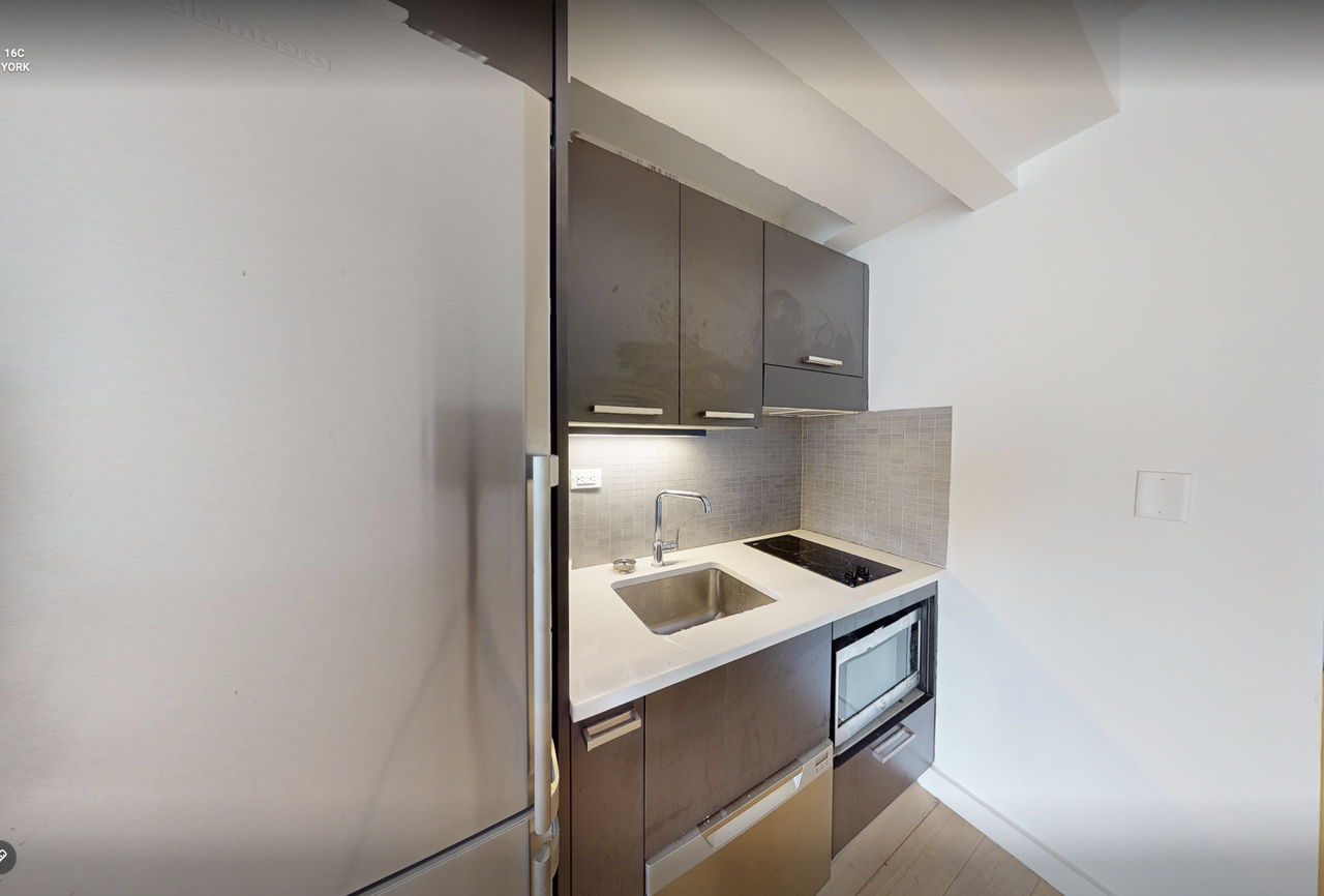E 39th St #16B - Photo 4 of 5
