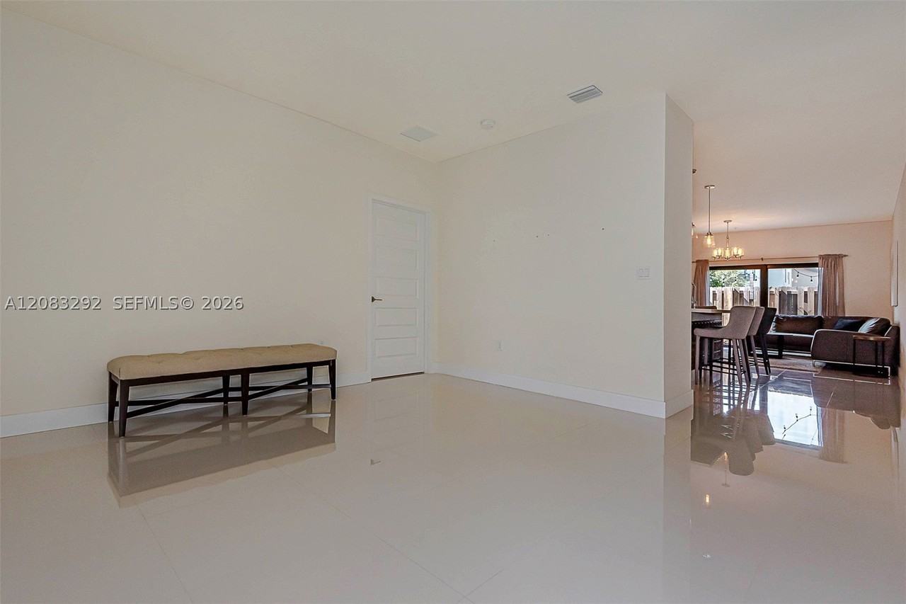 7809 Nw 104th Ave #7 - Photo 6 of 28