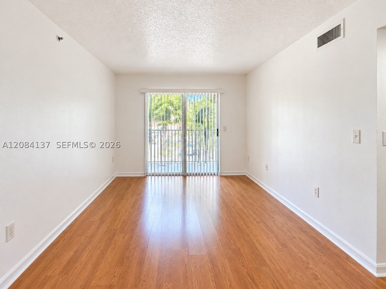 17622 Nw 25th Ave #201 - Photo 5 of 11