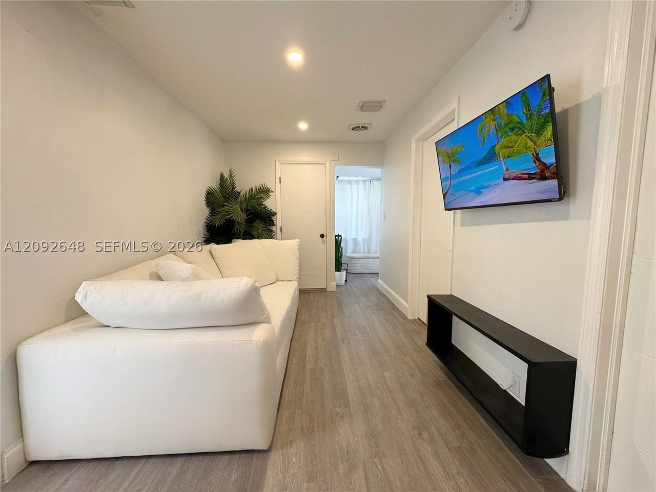 174 Ne 55th St #2 - Photo 4 of 11