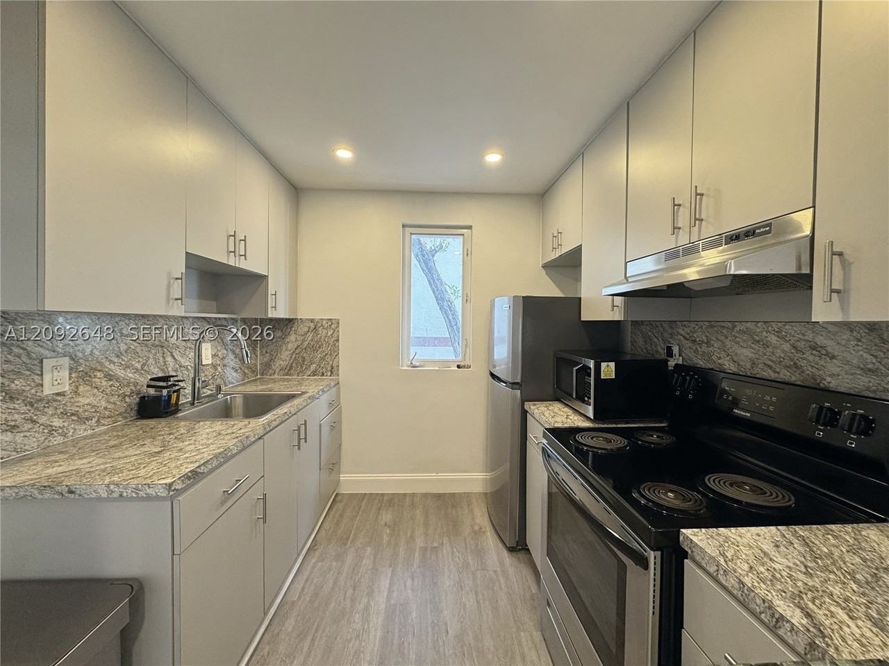 174 Ne 55th St #2 - Photo 7 of 11