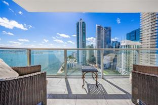 1155 Brickell Bay Dr #2207 - Photo 1 of 1