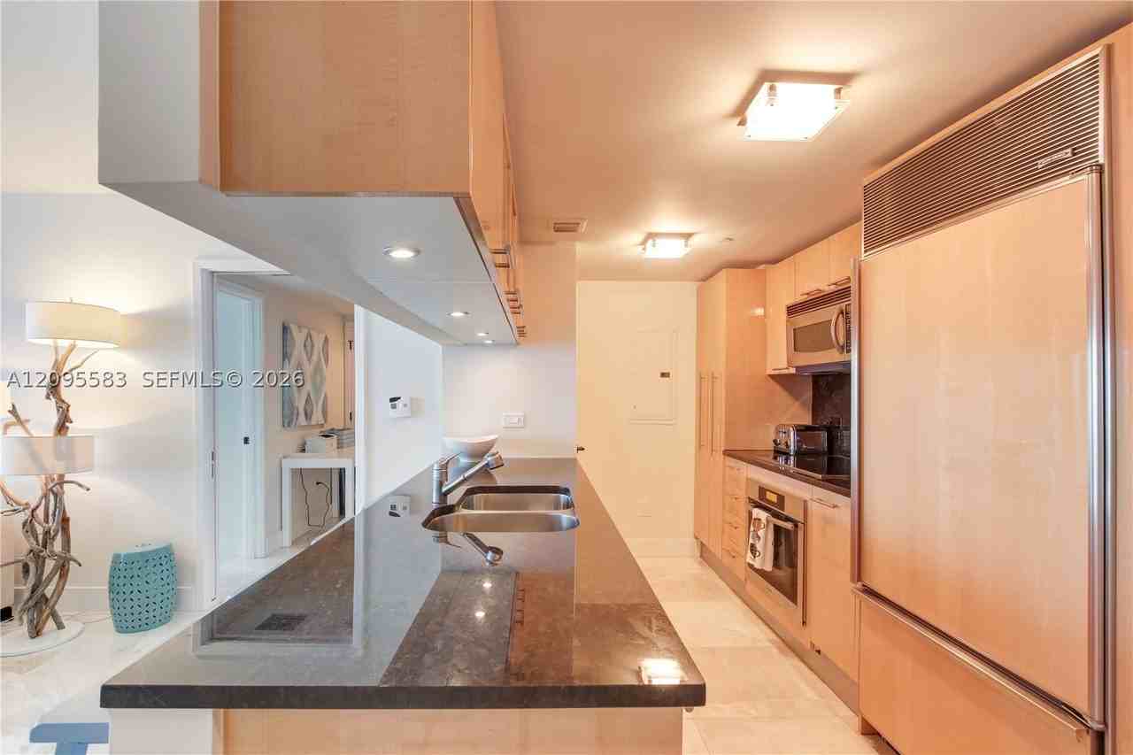 6801 Collins Ave #1112 - Photo 7 of 50