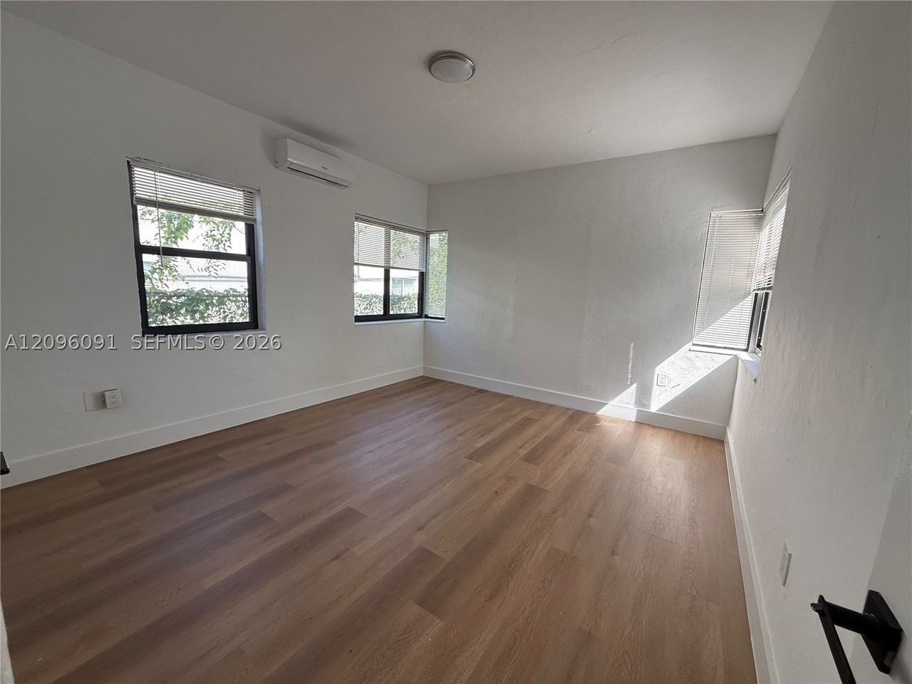 539 Ne 82nd Ter #5 - Photo 5 of 21