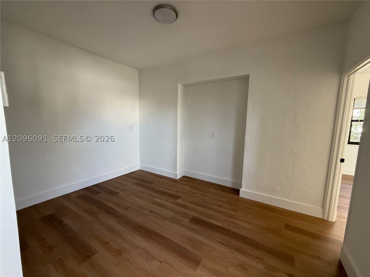 539 Ne 82nd Ter #5 - Photo 6 of 21