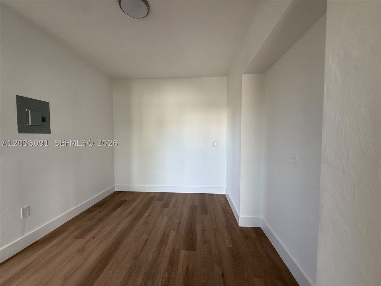539 Ne 82nd Ter #5 - Photo 7 of 21
