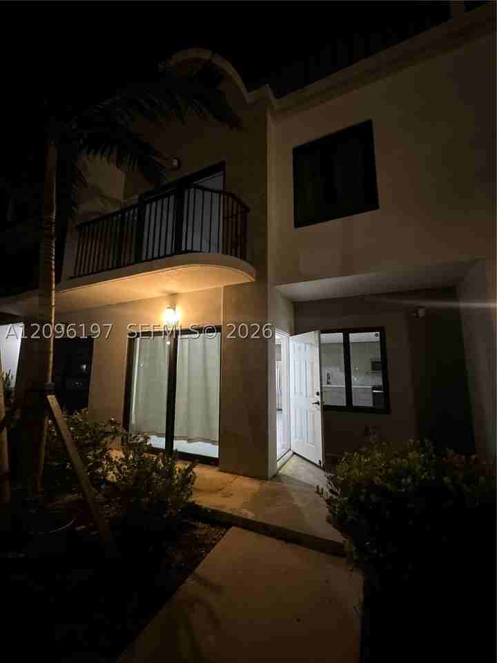 26124 Sw 145th Ct #26124 - Photo 4 of 19