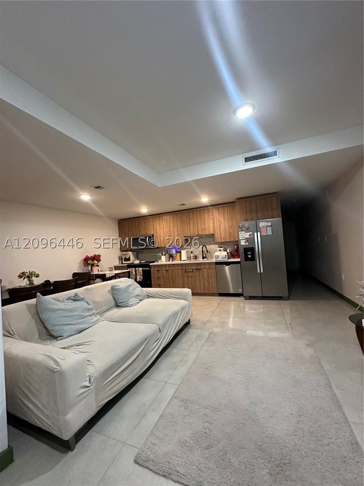 26115 Sw 145th Ct #26115 - Photo 3 of 14