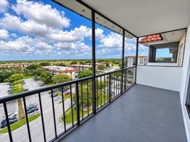 featured image of 4174 Inverrary Dr #1011