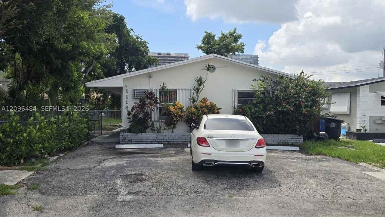1118 Ne 2nd Ct #1