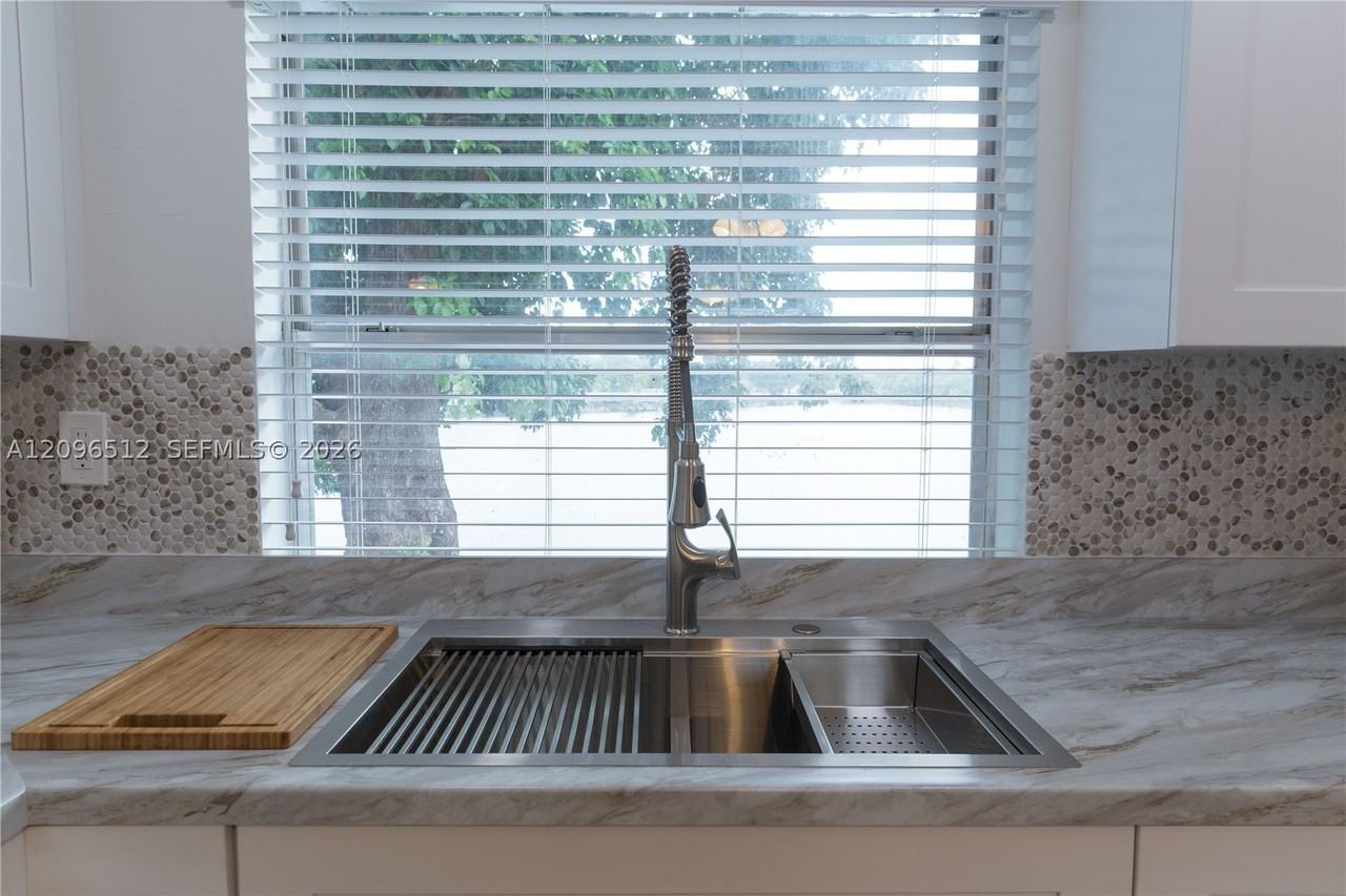 11140 Sw 70th Ter #0 - Photo 2 of 12