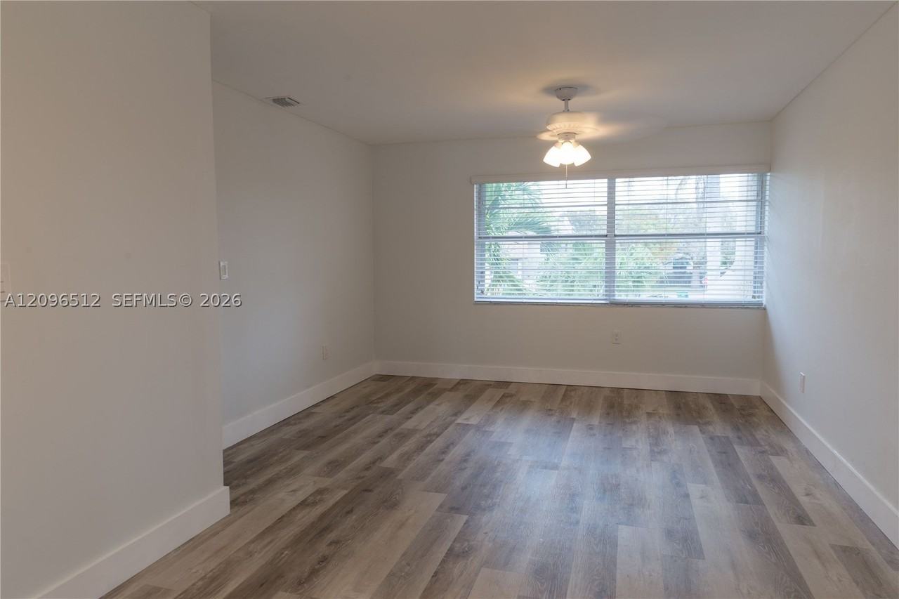 11140 Sw 70th Ter #0 - Photo 4 of 12