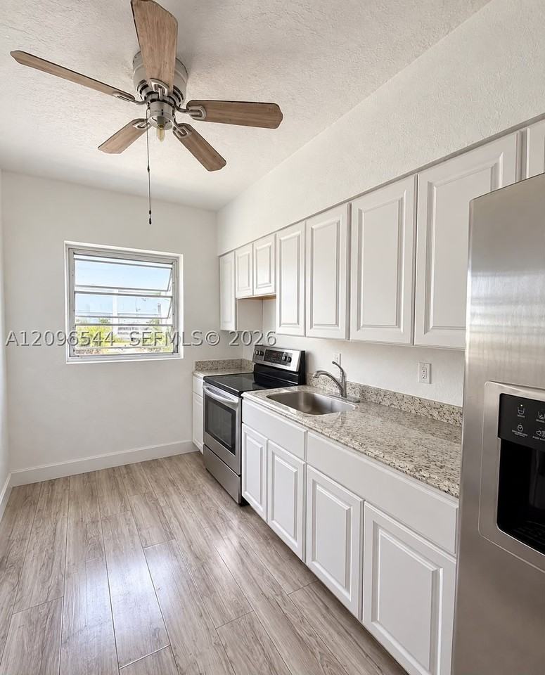 7712 Byron Ave #3 - Photo 3 of 11