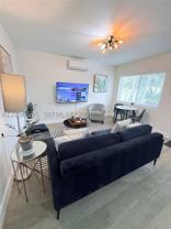 735 Ne 15th St #4 - Photo 1 of 1