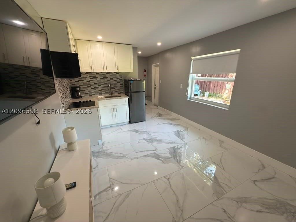 4910 Sw 28th Ter #1 - Photo 2 of 5