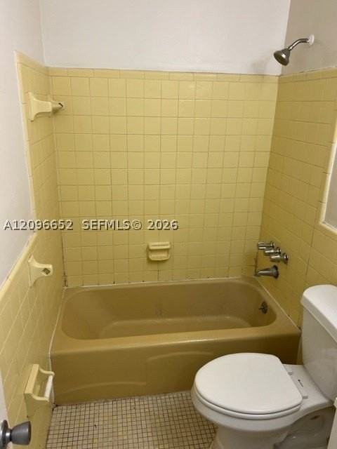 7241 Venetian St #7 - Photo 2 of 5