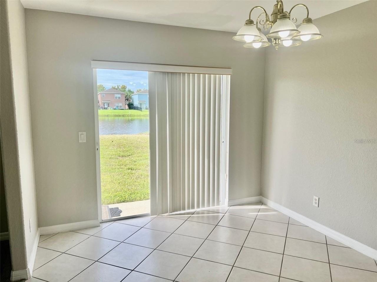 304 Beacon Harbour Loop - Photo 4 of 33