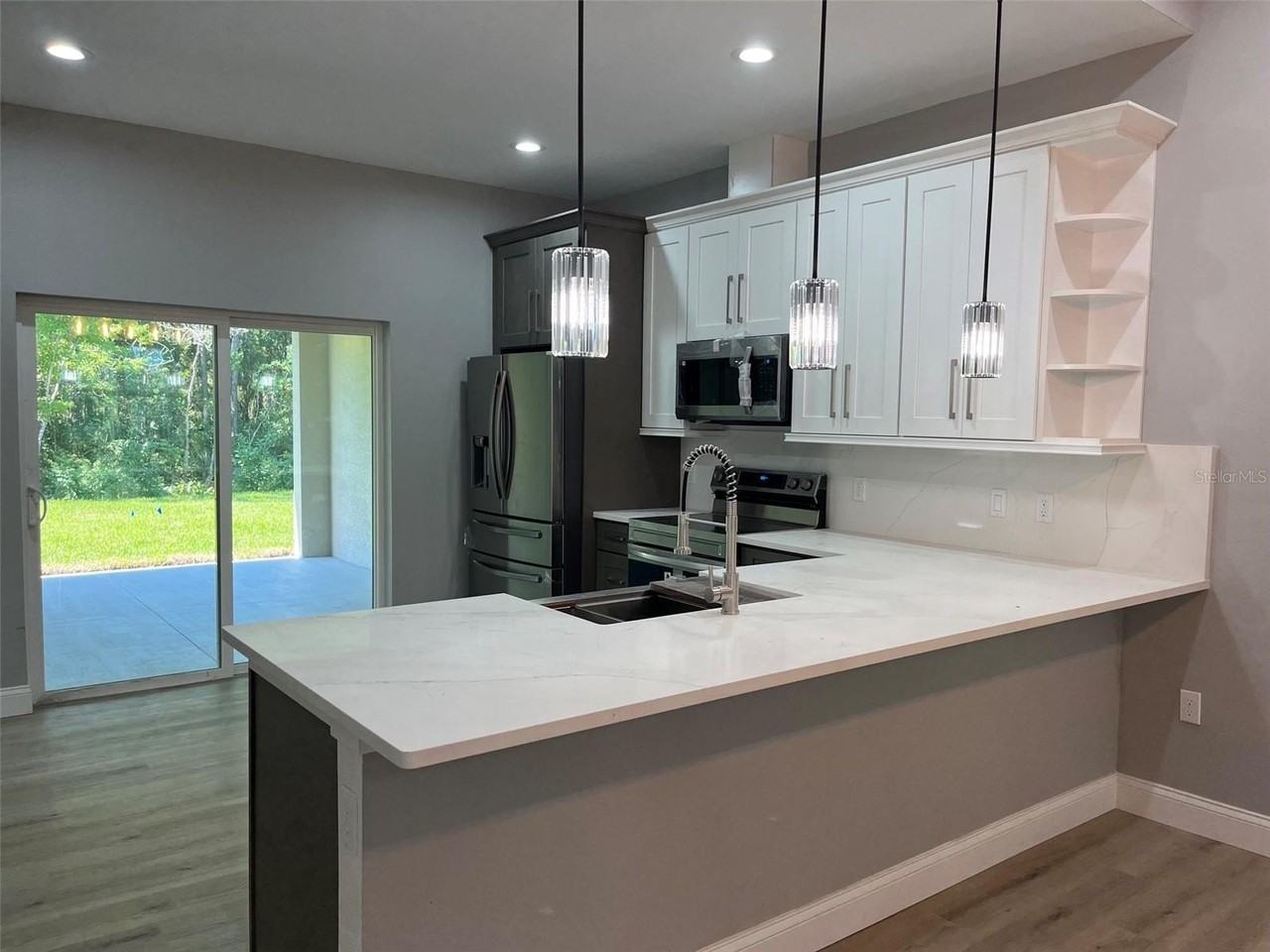 27 Fanshawe Ln #A - Photo 4 of 18