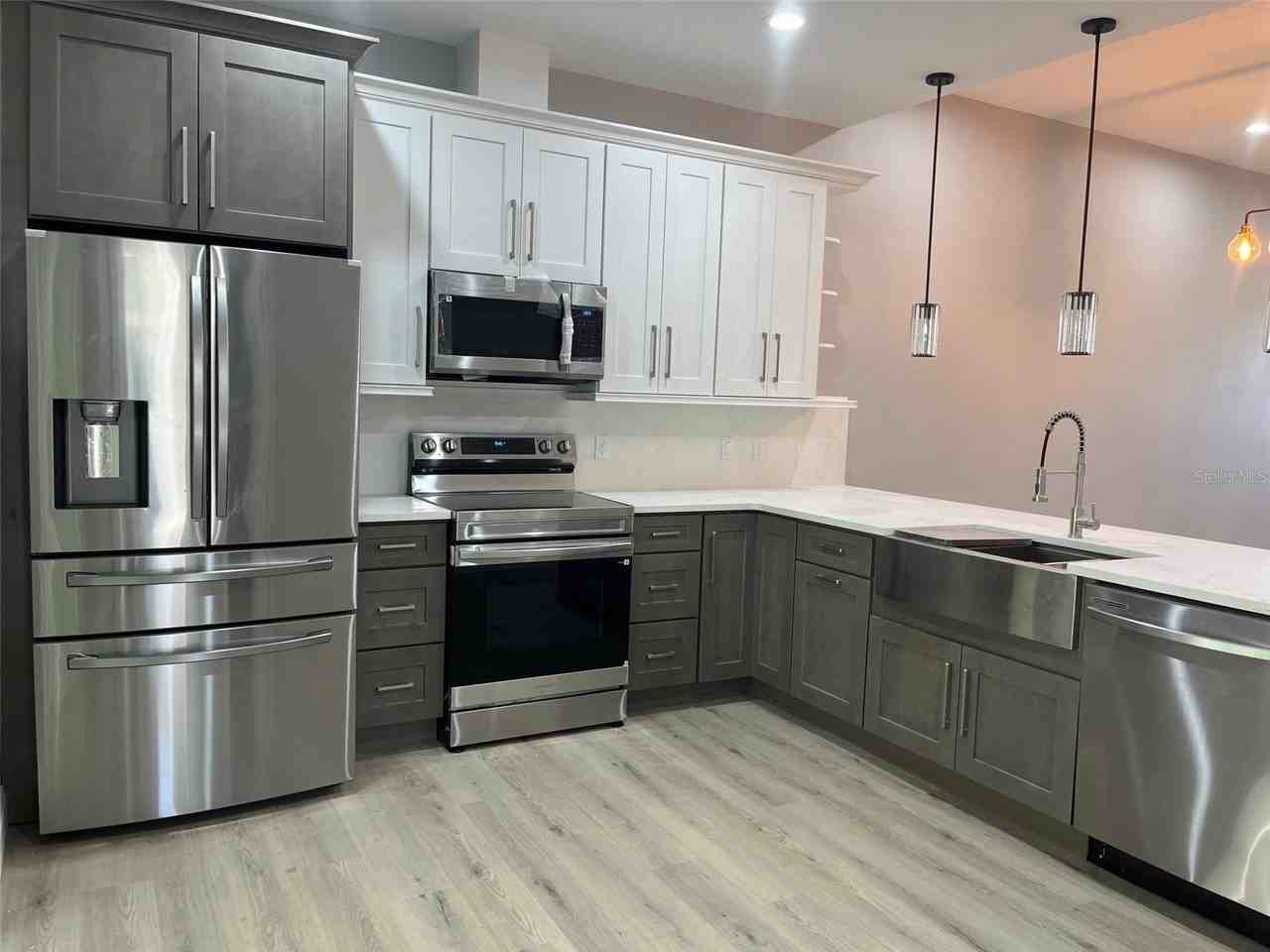 27 Fanshawe Ln #A - Photo 5 of 18