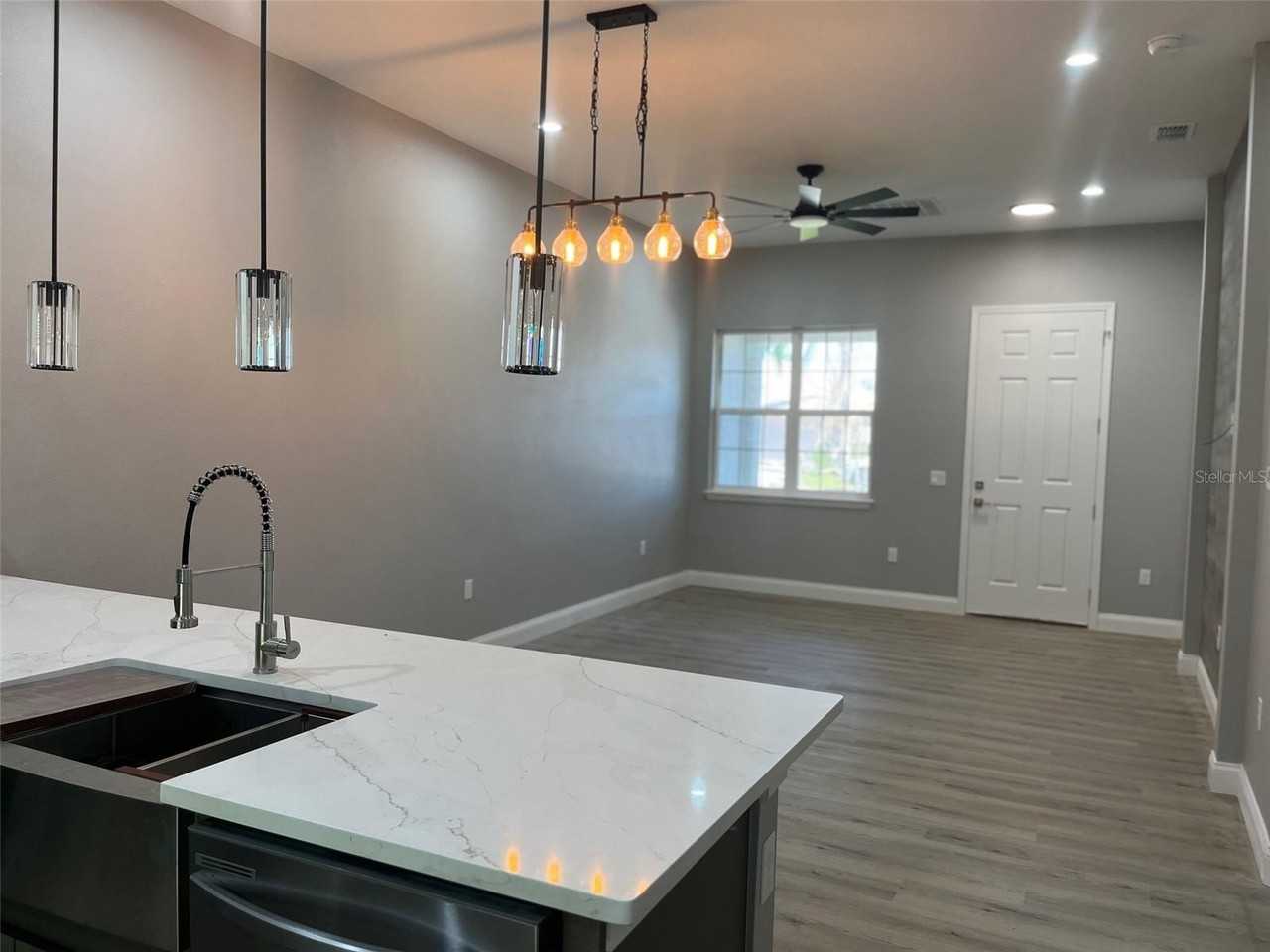 27 Fanshawe Ln #A - Photo 6 of 18