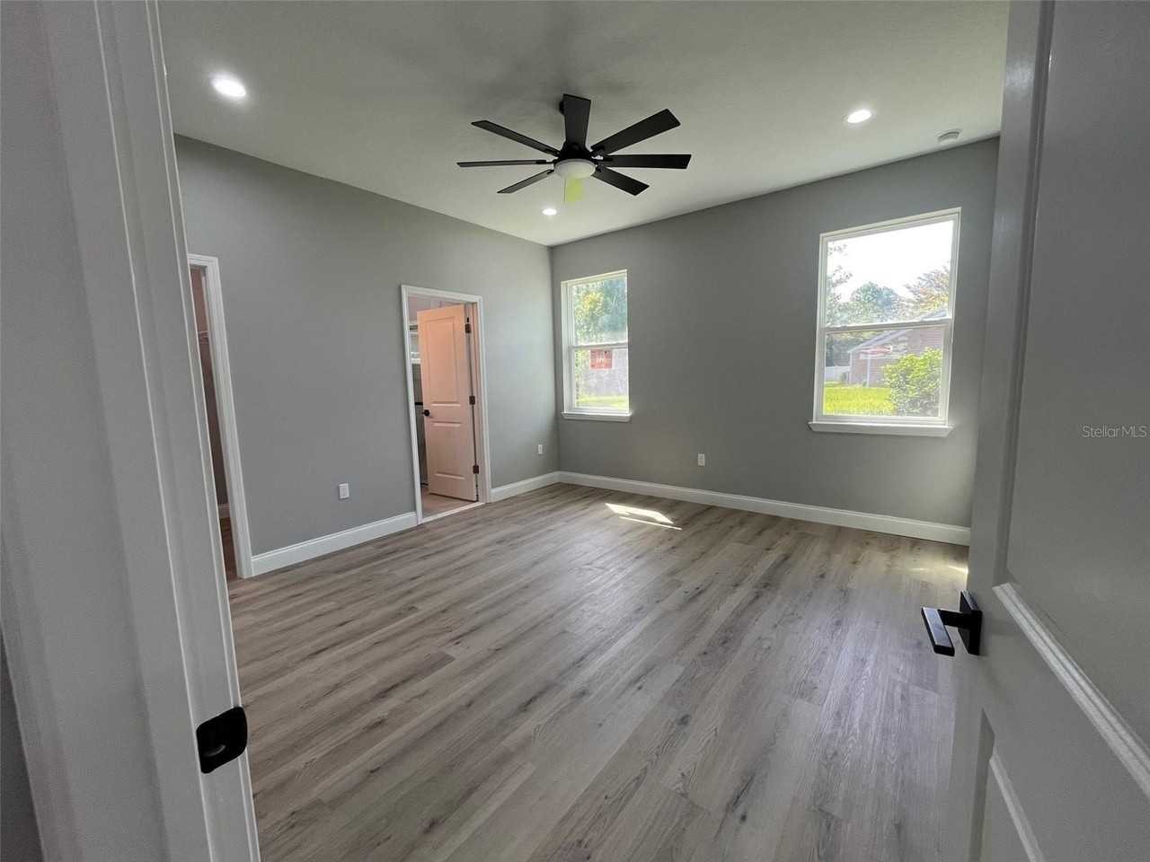 27 Fanshawe Ln #A - Photo 7 of 18
